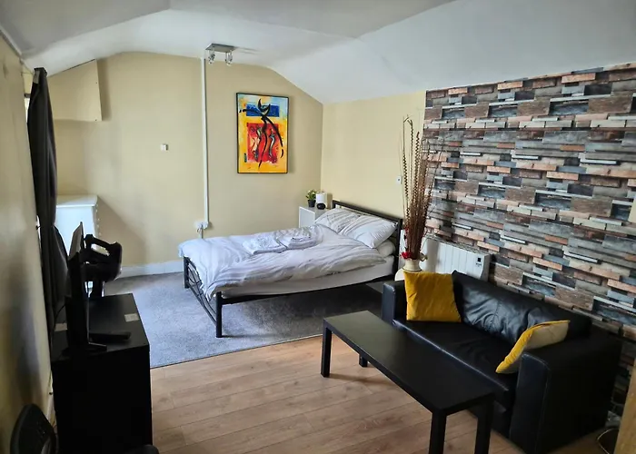 17B Db Airbnb